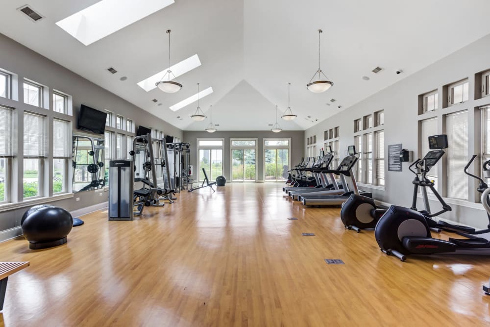 Well equipped fitness center at The Oaks Of Vernon Hills in Vernon Hills, IL