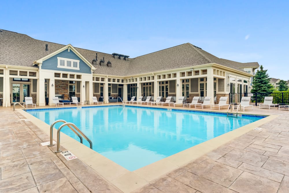 Outdoor pool at The Oaks Of Vernon Hills in Vernon Hills, IL