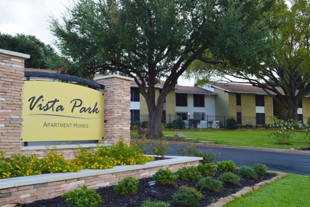 Signage at the main entrance at Vista Park in Dallas, Texas