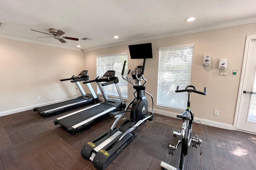 Resident gym at The Abbey at Willowbrook in Houston, Texas