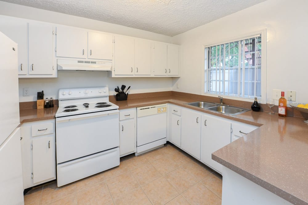 Kitchen at Reserve at Lake Pointe Apartments & Townhomes in St Petersburg, Florida