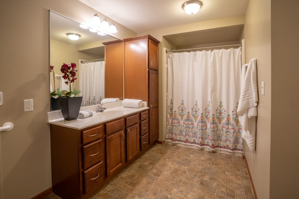 Resident apartment full bath at Aurora on France in Edina, Minnesota. 