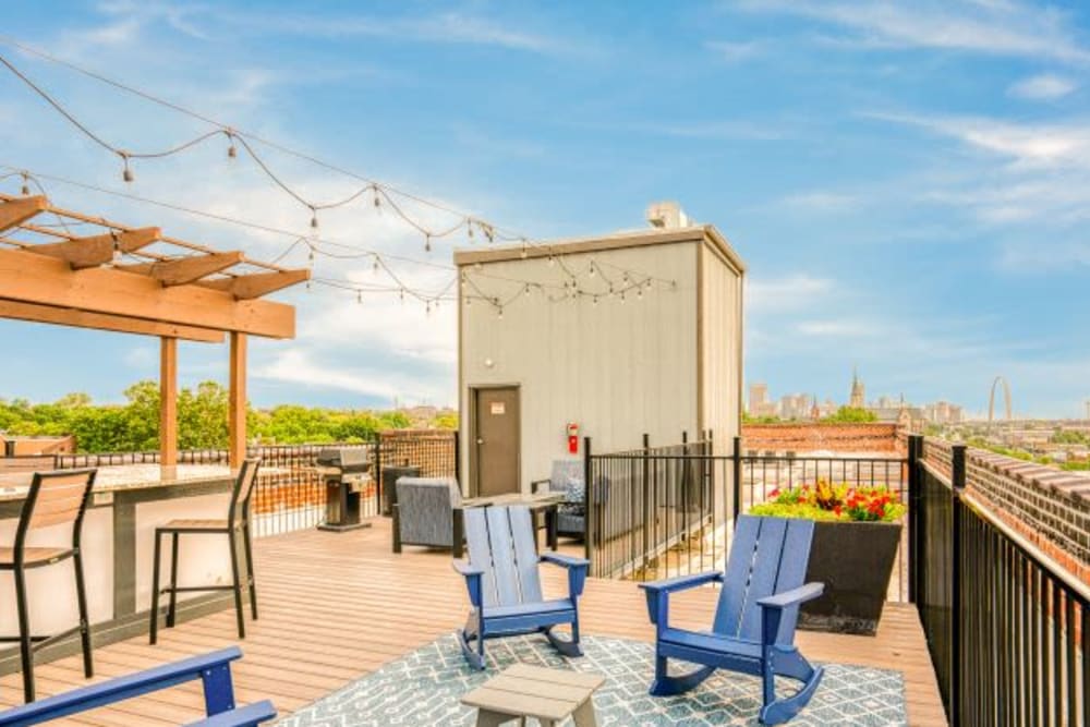 Outdoor rooftop patio community space at Steelyard Apartments in St. Louis, Missouri