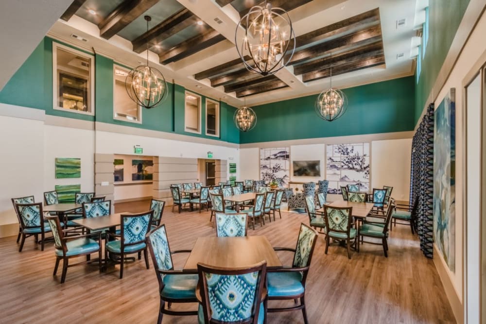Upscale dining hall with vaulted ceilings at Atlas Point at Prestonwood in Carrollton, Texas