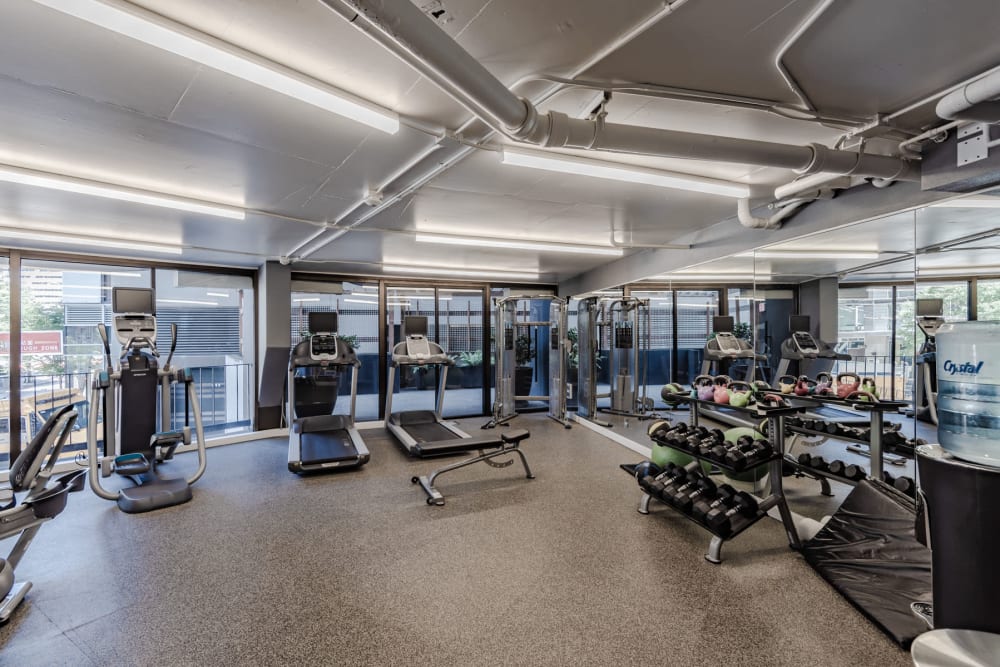 Very well-equipped onsite fitness center at Tower 801 in Seattle, Washington