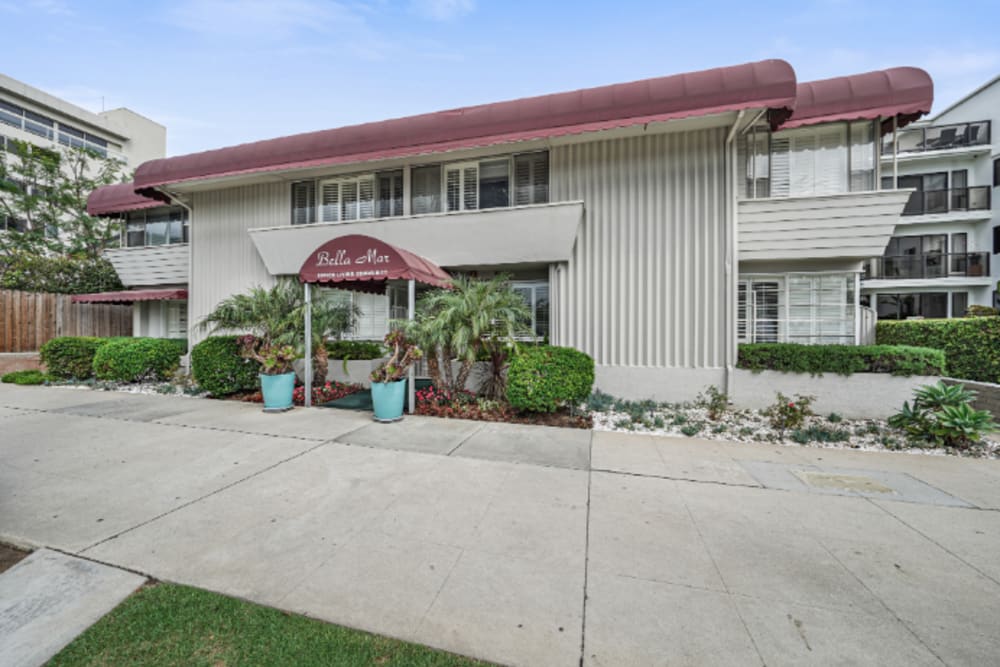 Exterior view of entrance to Meridian at Ocean Villa & Bella Mar in Santa Monica, California