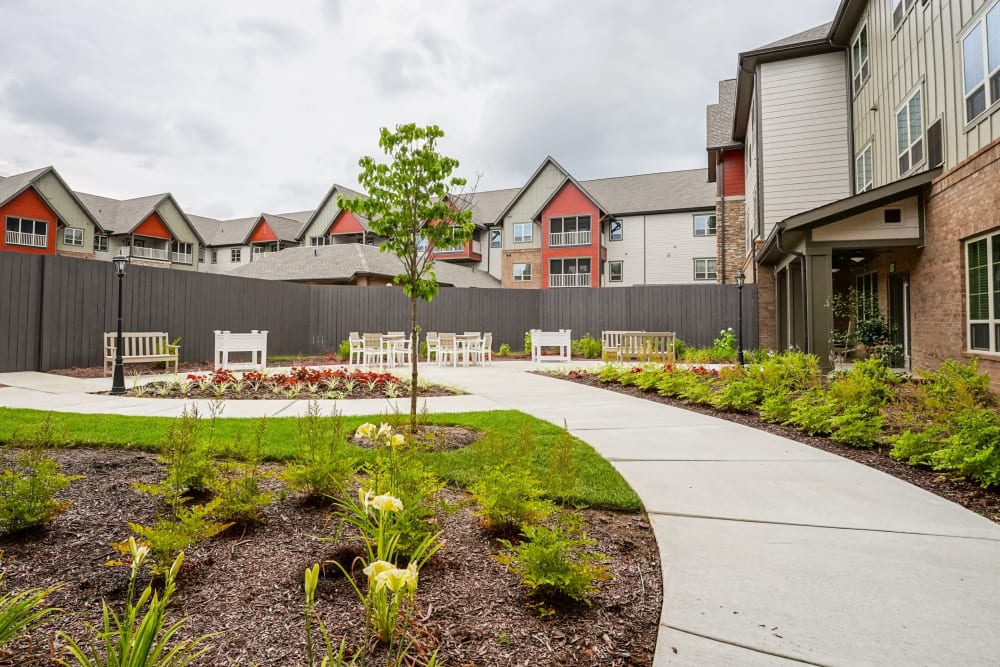 Outdoor courtyard Harmony at Bellevue in Nashville, Tennessee