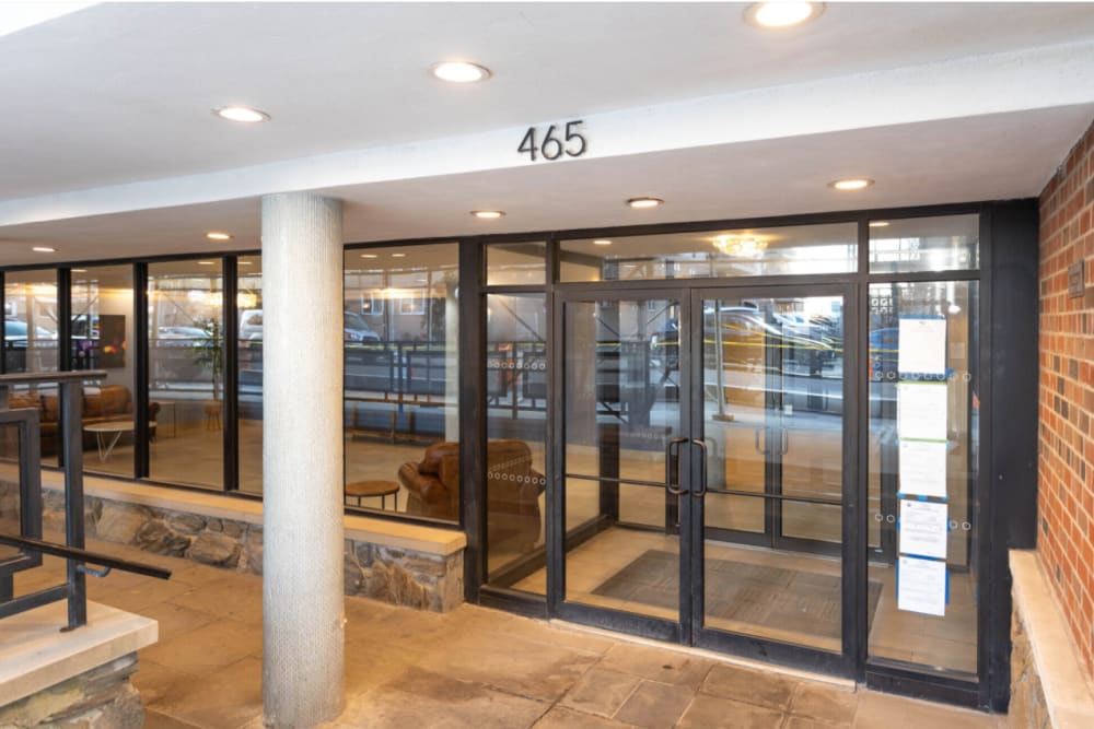 Tile floors and tall ceilings in the lobby area at Eastgold Long Island in Long Beach, New York