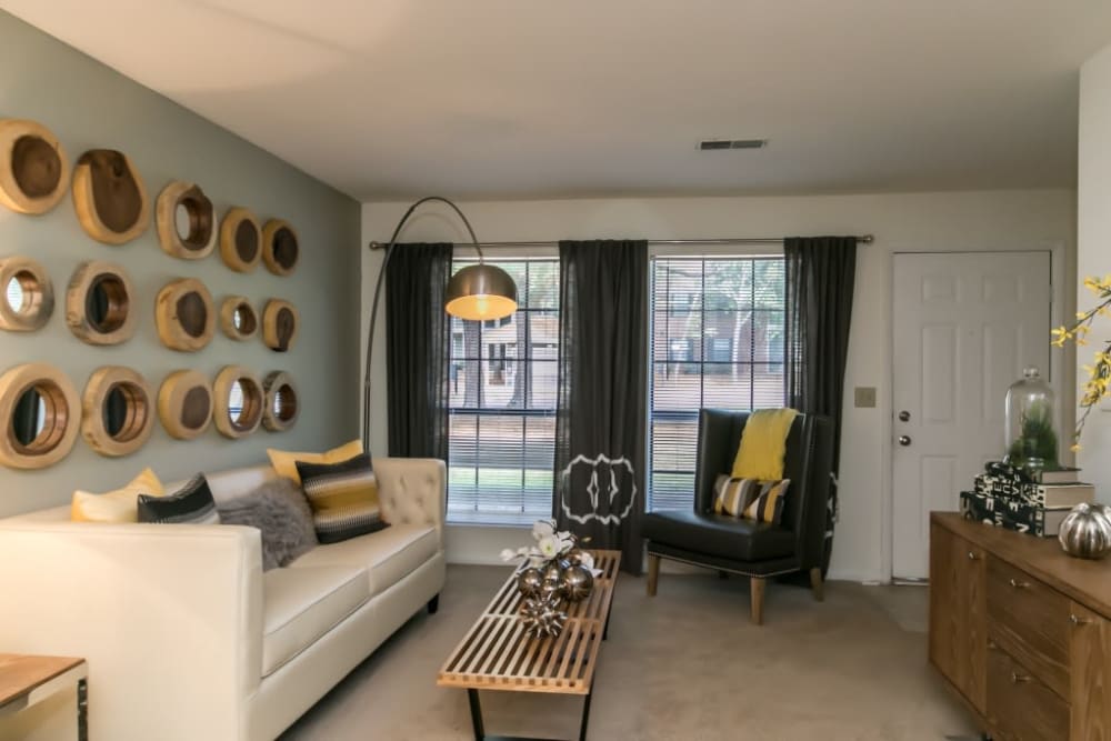 Well decorated model living room at St. Andrews Commons Apartment Homes in Columbia, South Carolina.