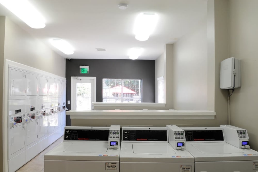 Onsite laundry facilities at Hampton Greene Apartment Homes in Columbia, South Carolina