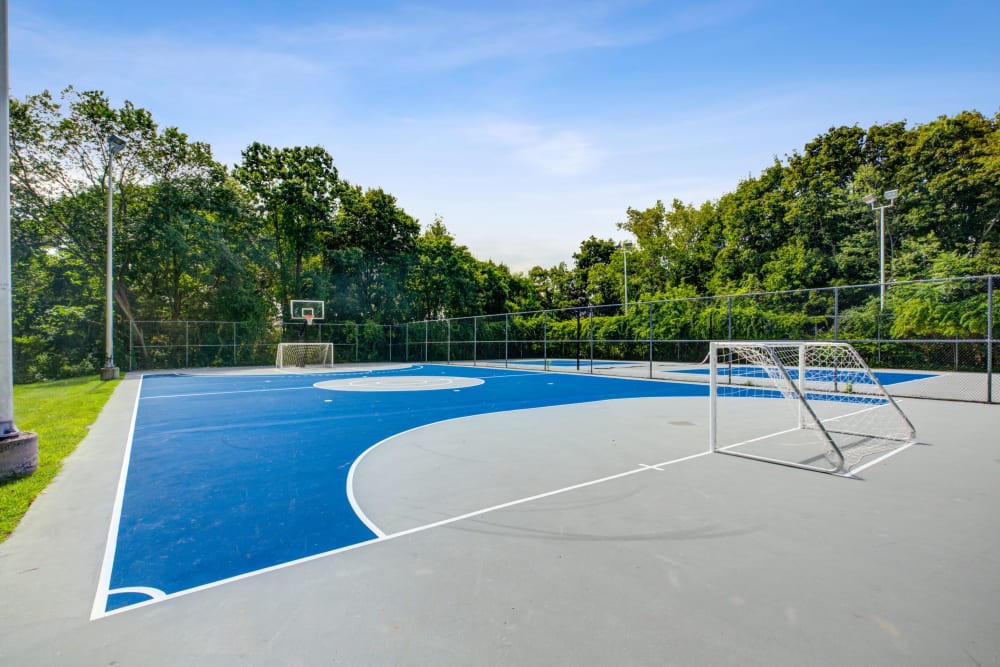 Basketball court at Meadows at Marlborough in Marlborough, Massachusetts