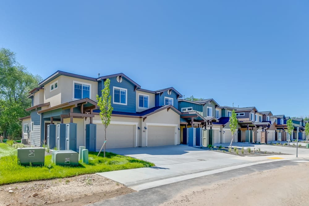 Streetview of craftsman-style townhomes at Olympus at Ten Mile in Meridian, Idaho