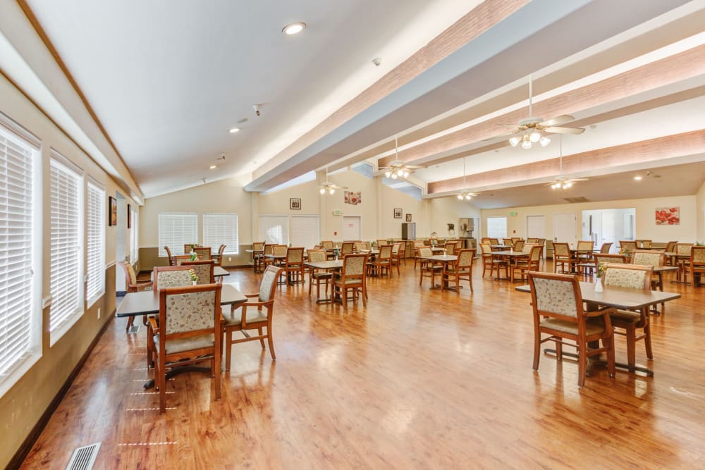 Elegant community dining area at Truewood by Merrill, Taylorsville in Taylorsville, Utah