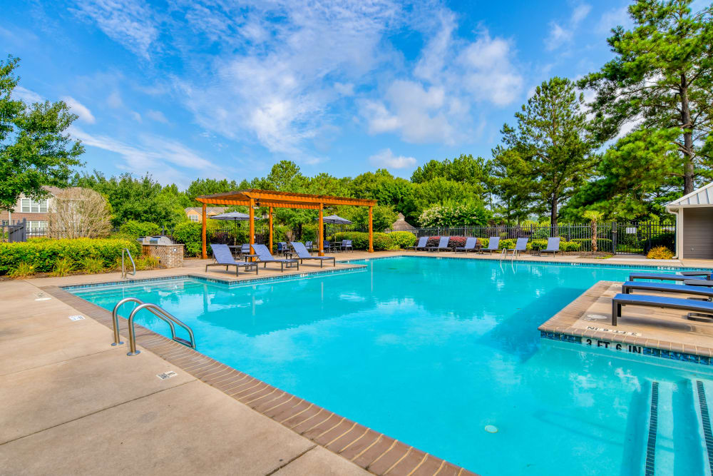 Refreshing swimming pool at The Park at Riverview in Atlanta, Georgia 
