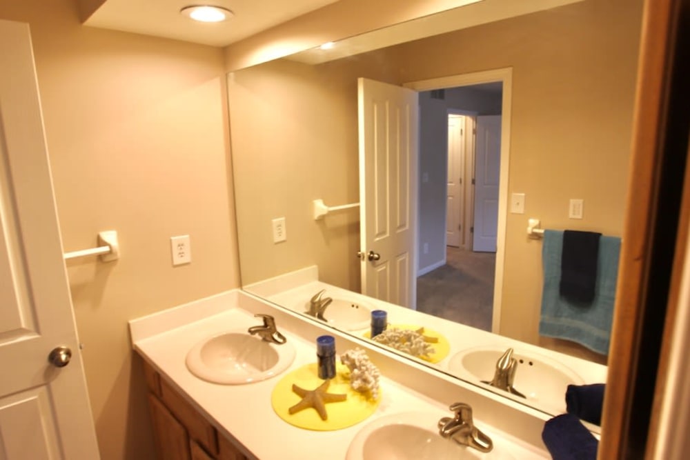 Bathroom with an oversize vanity at Parkhill Luxury Apartments in Columbus, Ohio