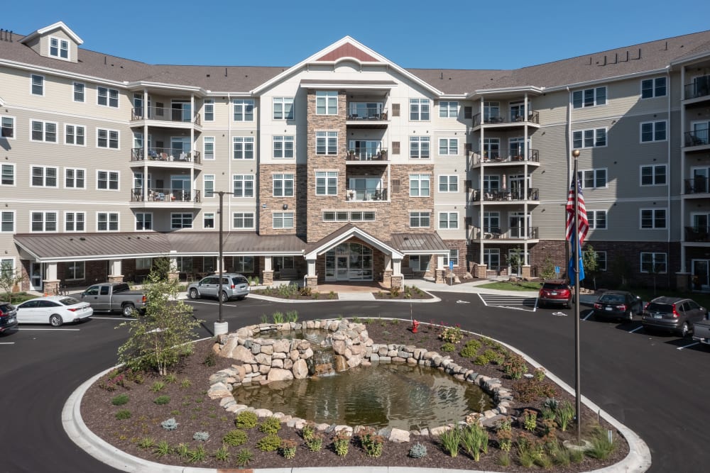 Exterior image of Applewood Pointe of Eden Prairie in Eden Prairie, Minnesota. 