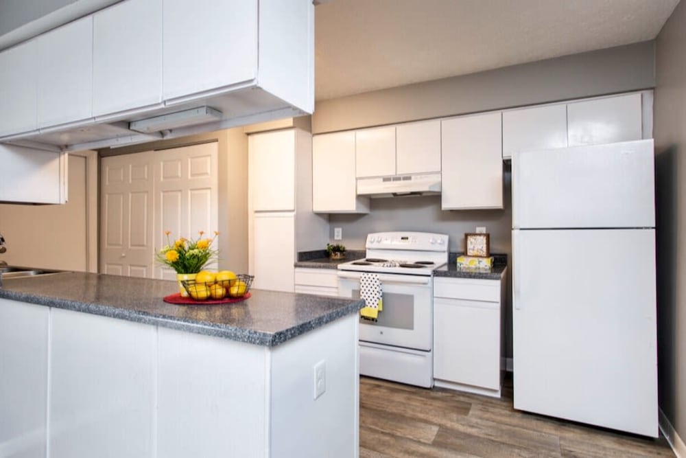Fully equipped kitchen at McNaughten Woods in Columbus, Ohio