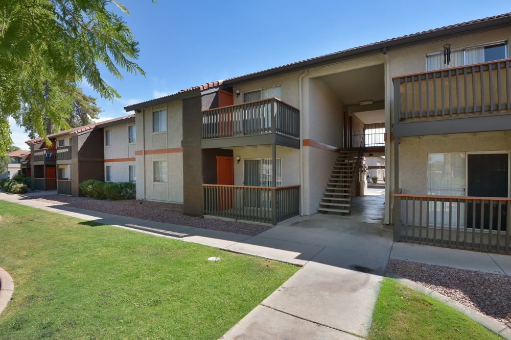 Exterior view of the units at 505 West Apartment Homes in Tempe, Arizona