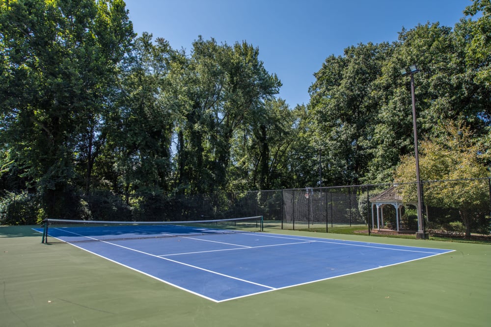 Well-maintained onsite tennis courts at Eagle Rock Apartments at Fishkill in Fishkill, New York