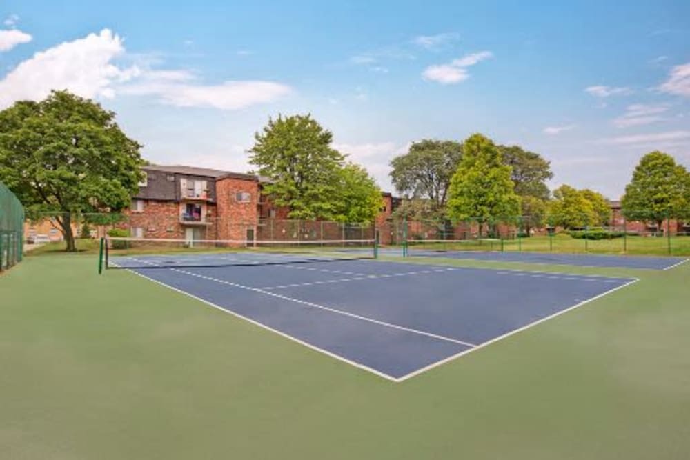 Tennis court at Blackhawk Apartments in Elgin, Illinois