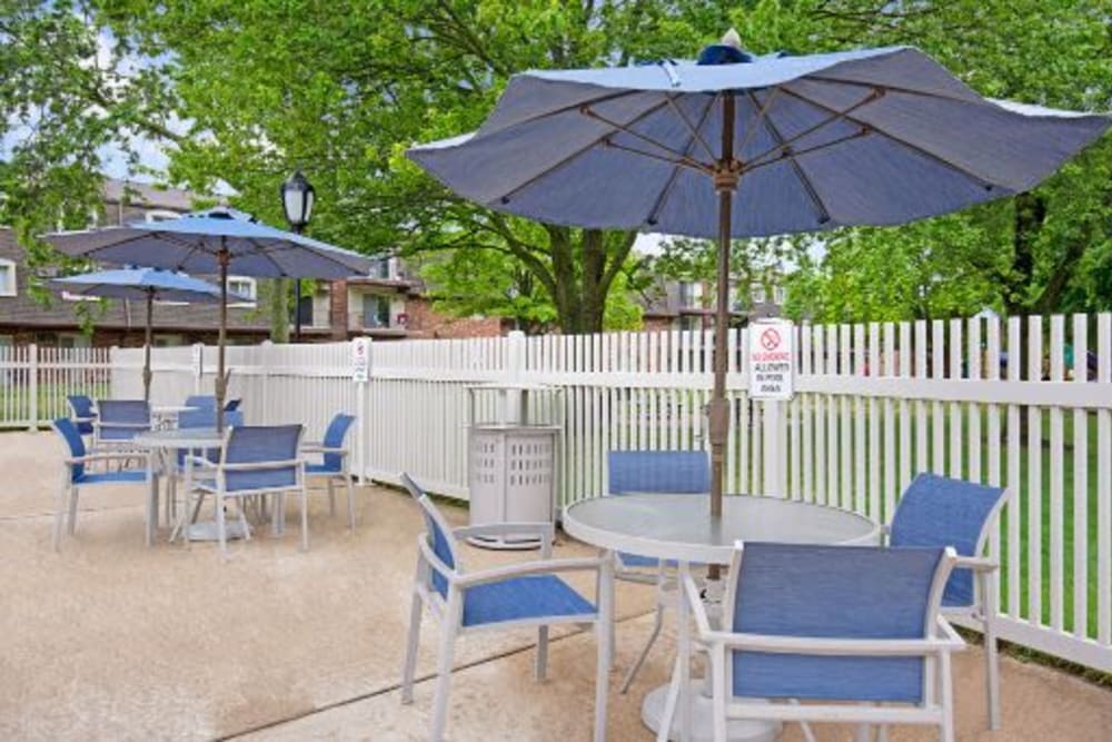 Covered poolside seating at Blackhawk Apartments in Elgin, Illinois