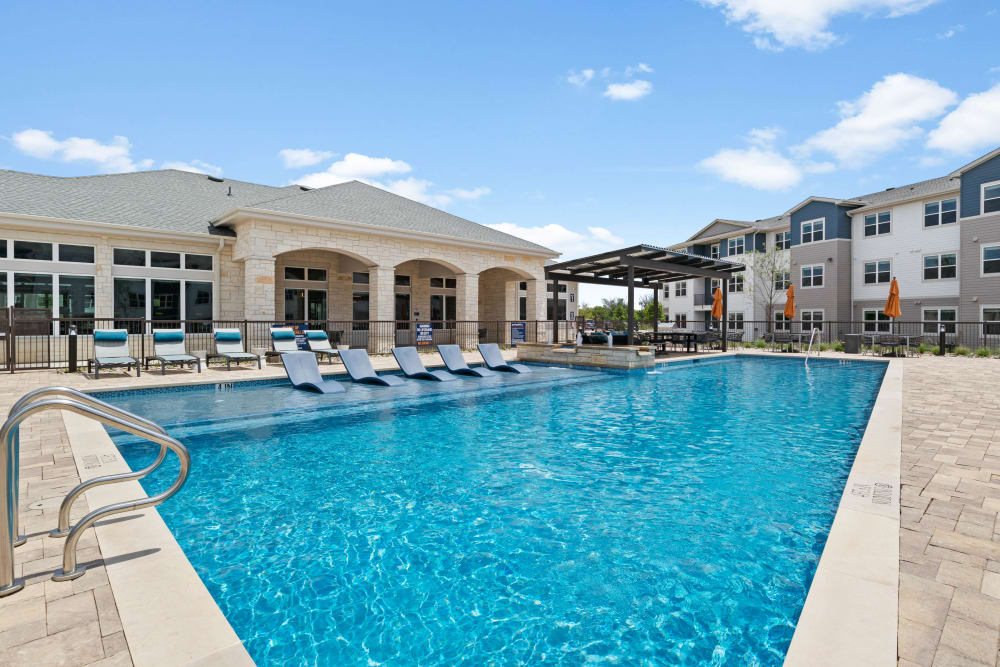 Large pool at Linden Ranch in Sachse, Texas