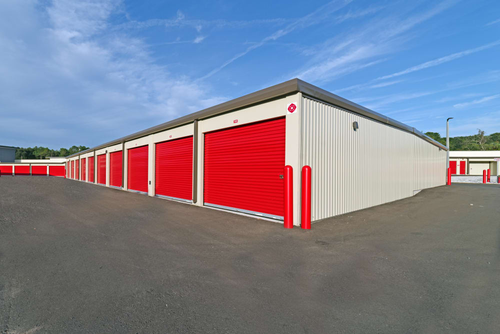 Drive-Up Storage Units at Your Storage Units Apopka in Zellwood, Florida