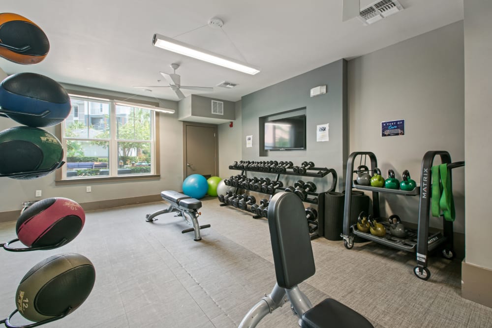 Well equipped fitness Center at Linden Crossroads in Orlando, Florida