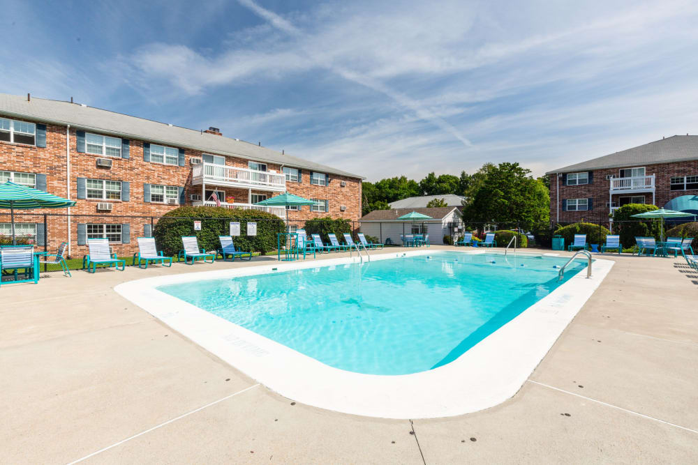 Outdoor pool at Middlesex Crossing in Billerica, Massachusetts