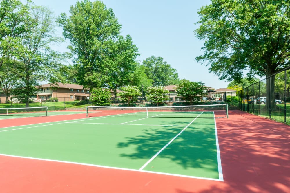 Outdoor tennis courts at Racquet Club Apartments and Townhomes in Levittown, Pennsylvania