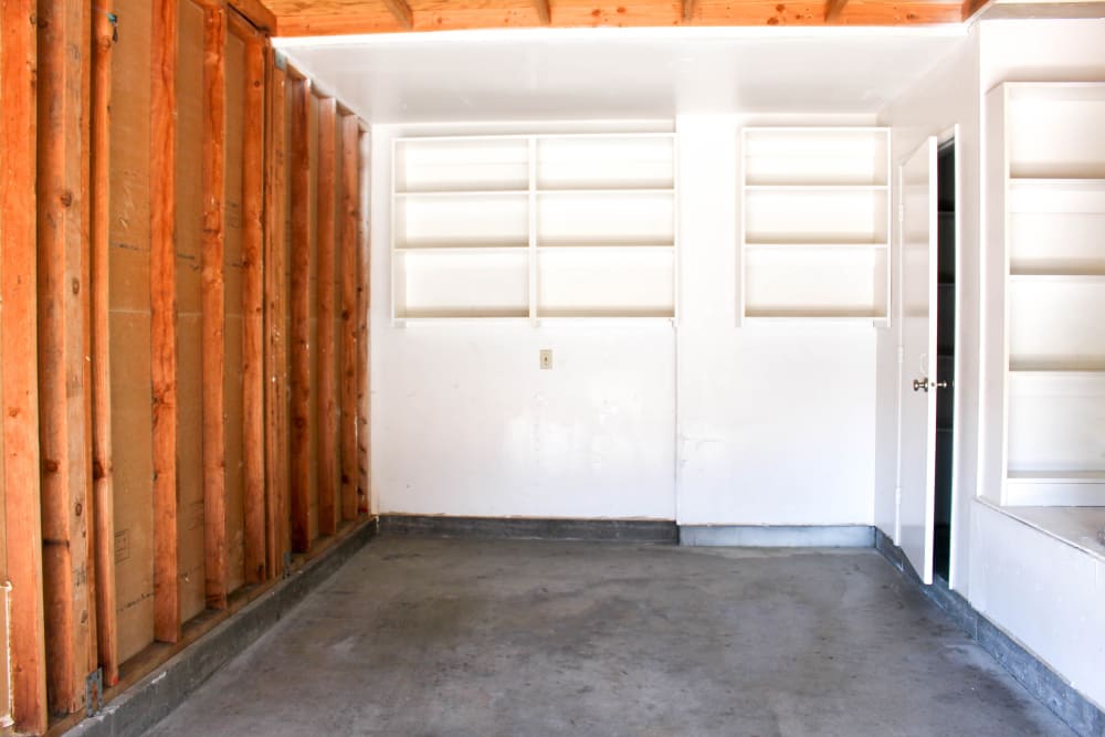 garages available at Lofgren Terrace in Chula Vista, California