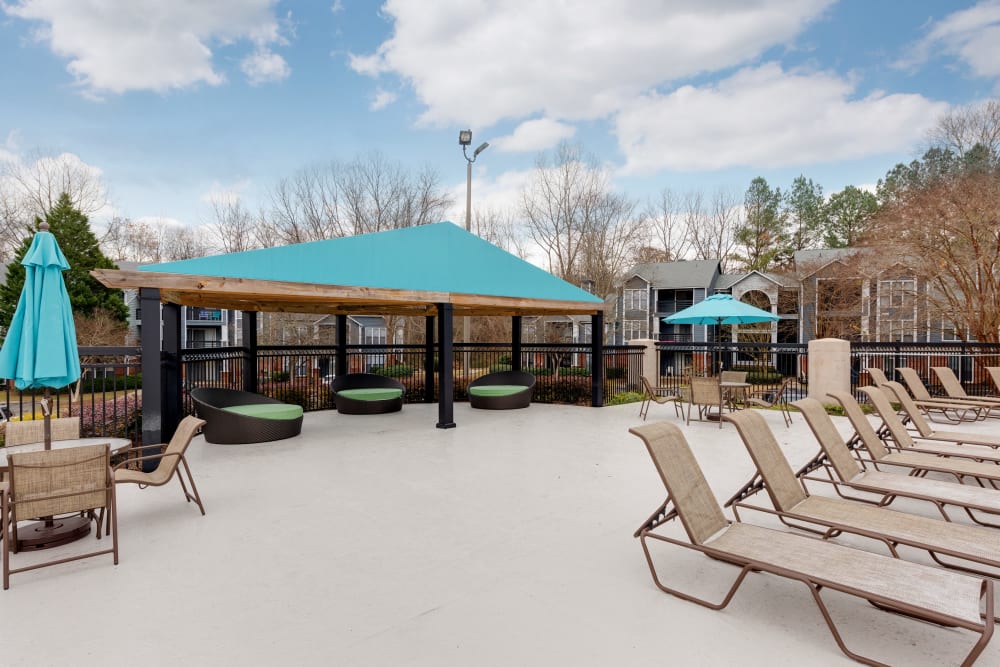 Poolside lounge seating at Andover Woods in Charlotte, North Carolina