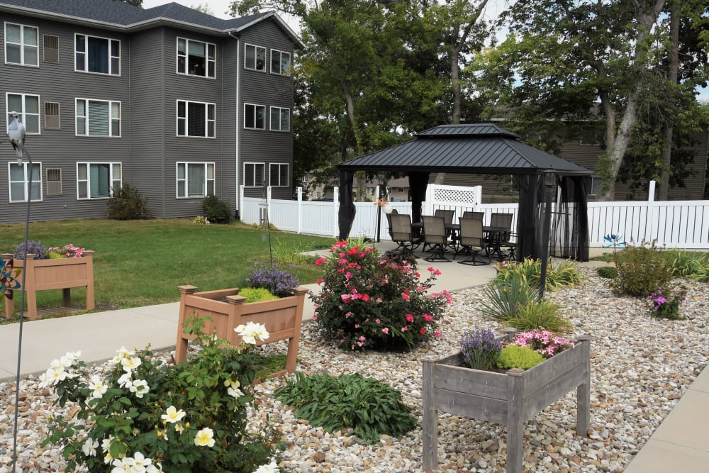 Courtyard and view of apartment buildings at Garnett Place in Cedar Rapids, Iowa. 