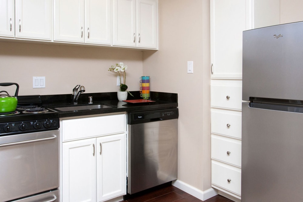 kitchen sink and refrigerator at Alta off the Avenue in Burlingame, California