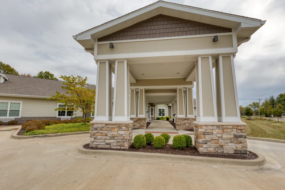 Driveway and main entrance to Addington Place of Edwardsville in Edwardsville, Illinois