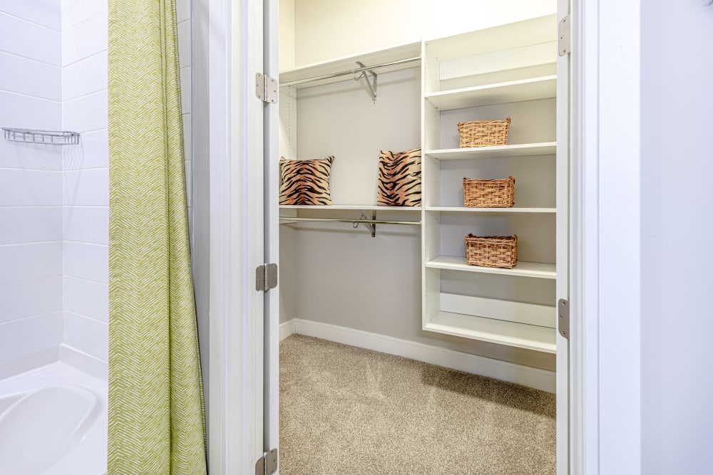 Enjoy apartments with walk-in closets at The Barton | Apartments in Clayton, Missouri