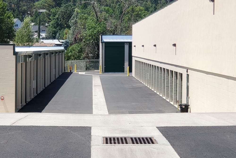 Ramp to Lower Level at Cascade Self Storage in Grants Pass, Oregon