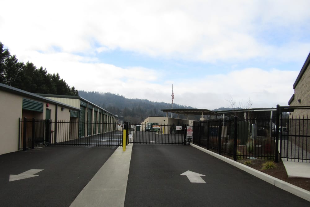Entrance Gate at Cascade Self Storage in Grants Pass, Oregon