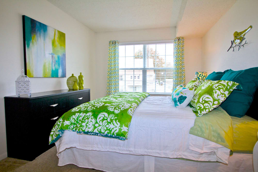 large secondary bedroom in Virginia Beach Virginia