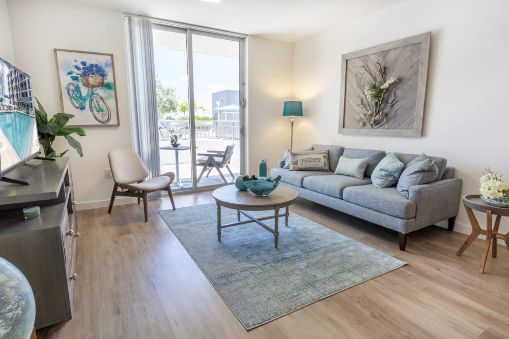 Spacious living room with wood flooring at 275 Fontaine Parc in Miami, Florida