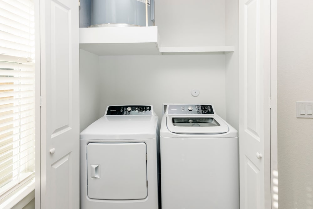 Dryer and washer at Elevate at Skyline in McKinney, Texas