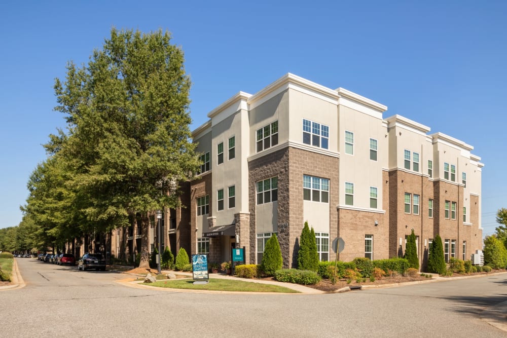 Photos Apartments in Cornelius, NC