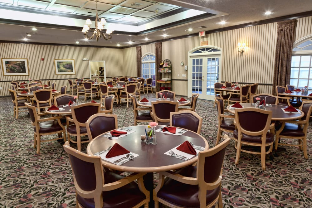 Dining hall at Carriage Inn Huntsville in Huntsville, Texas