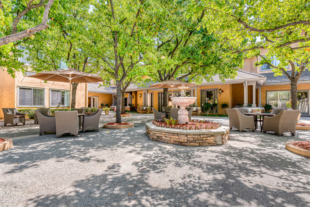Courtyard at Pacifica Senior Living Chino Hills in Chino Hills, California
