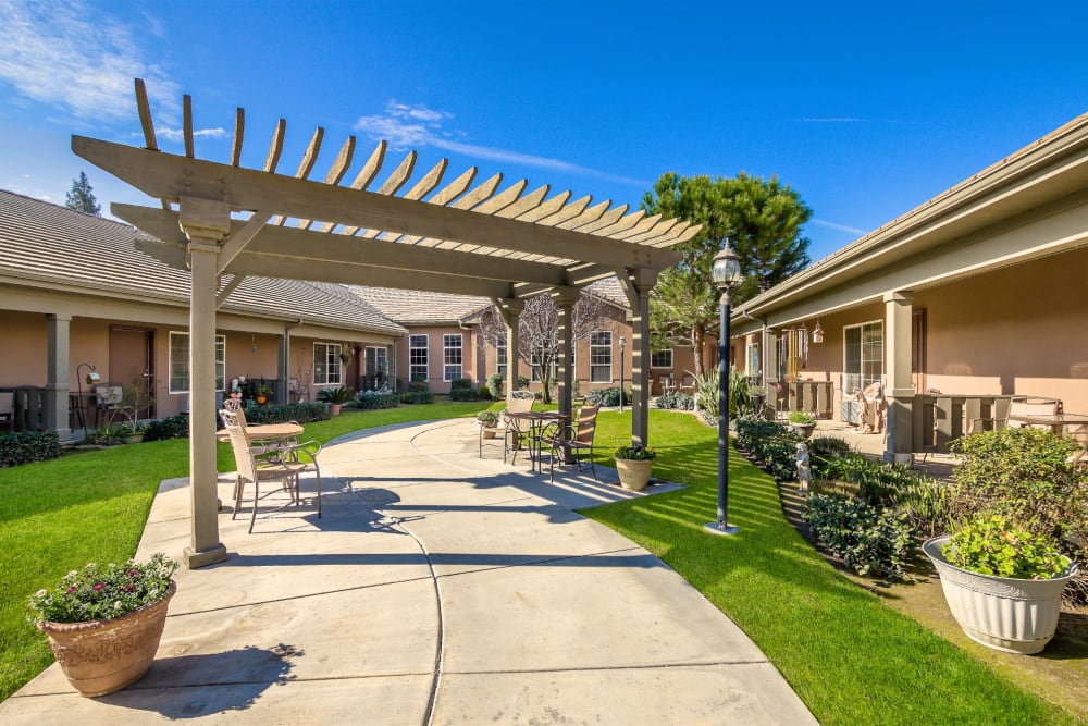 Walking path at Pacifica Senior Living Bakersfield in Bakersfield, California