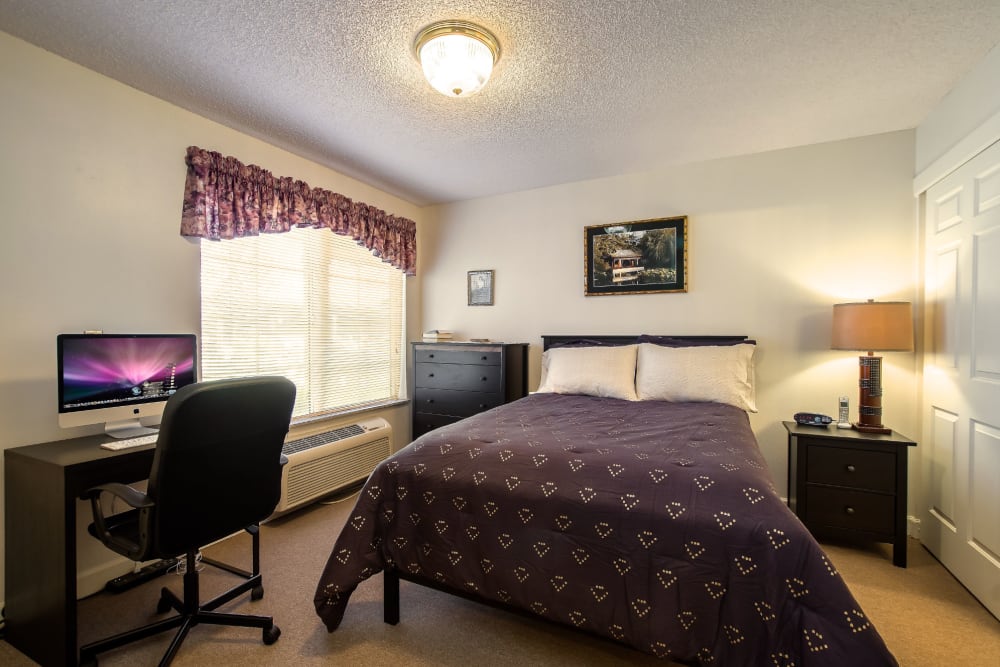 Spacious bedroom at Pacifica Senior Living Bakersfield in Bakersfield, California