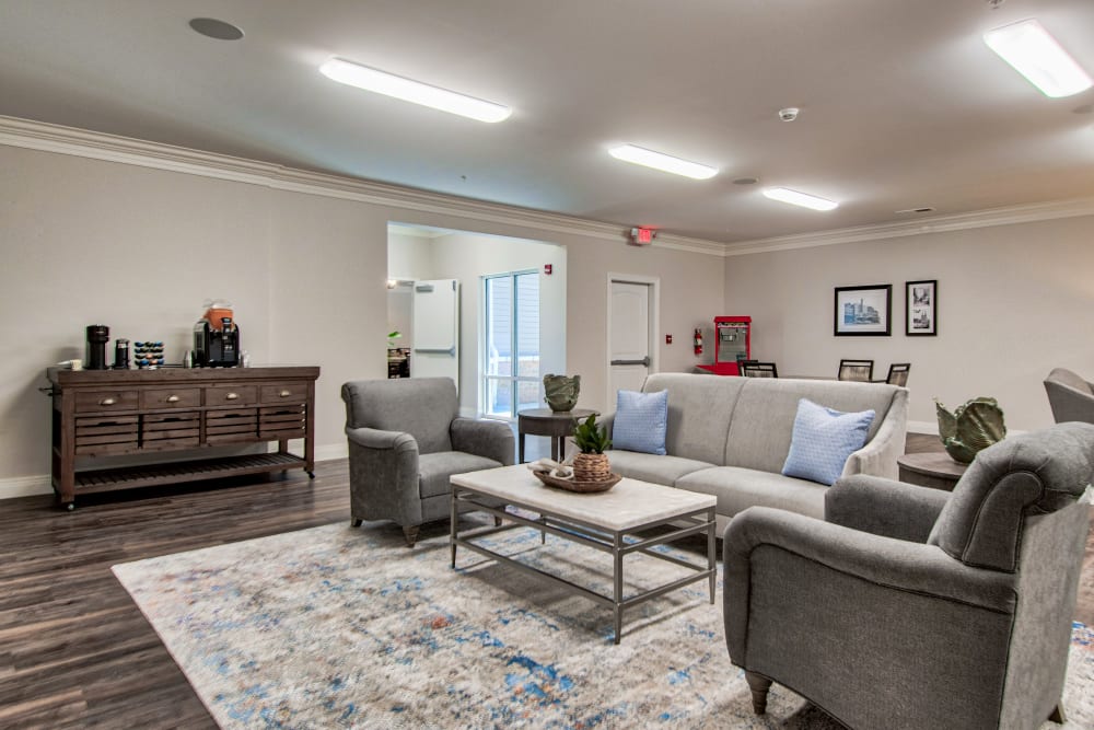 Comfortable seating at Retreat at Leisure Living in Evansville, Indiana