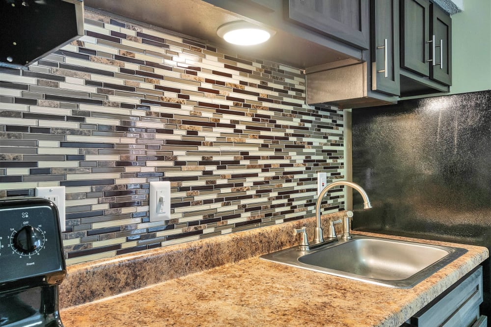 Beautiful backsplash at The Hills at Oakwood Apartment Homes in Chattanooga, Tennessee