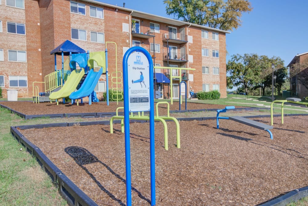 Outdoor fitness park at Bennington Crossings Apartment Homes in Alexandria, Virginia