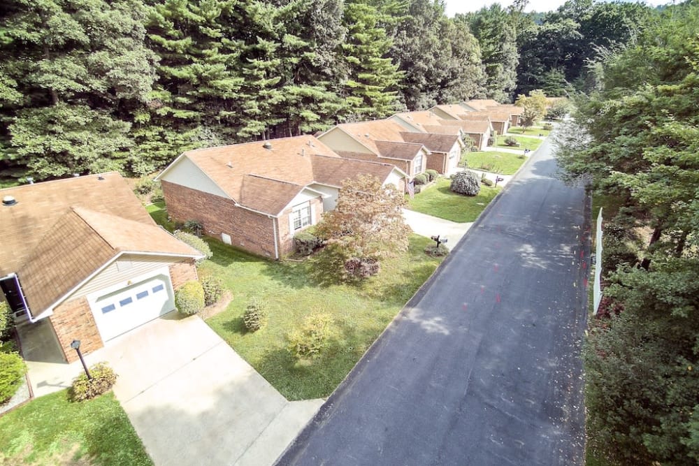 Aerial view of Pacifica Senior Living Heritage Hills in Hendersonville, North Carolina